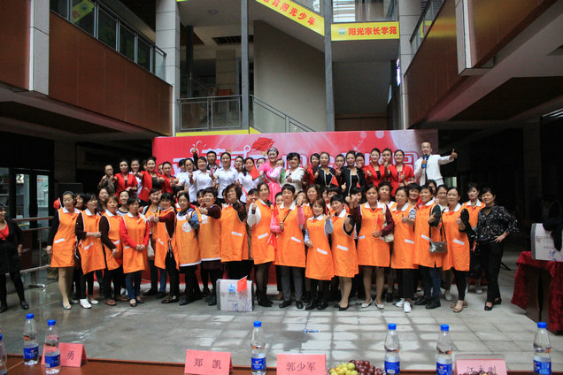 1576139794632882.jpg 慶中秋,回家共團(tuán)圓.jpg